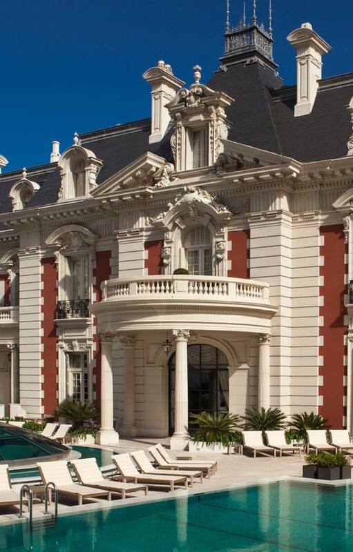 La Mansión del Four Seasons recibe visitantes todo el año.