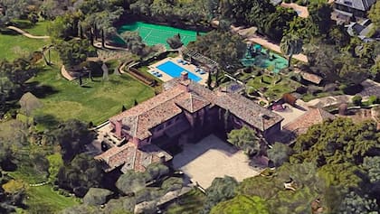 La mansión del príncipe Harry y Meghan Markle tiene cancha de tenis y una casa de huéspedes