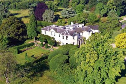 La mansión fue construida en 1814 y diseñada por el arquitecto John Haycock