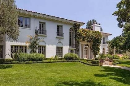 La mansión que Angelina Jolie puso a la venta se ubica en Los Feliz, un barrio en el oeste de Los Ángeles
