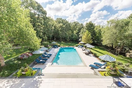 La mansión valuada en US$6 millones, tiene una piscina al estilo Berveryl Hills
