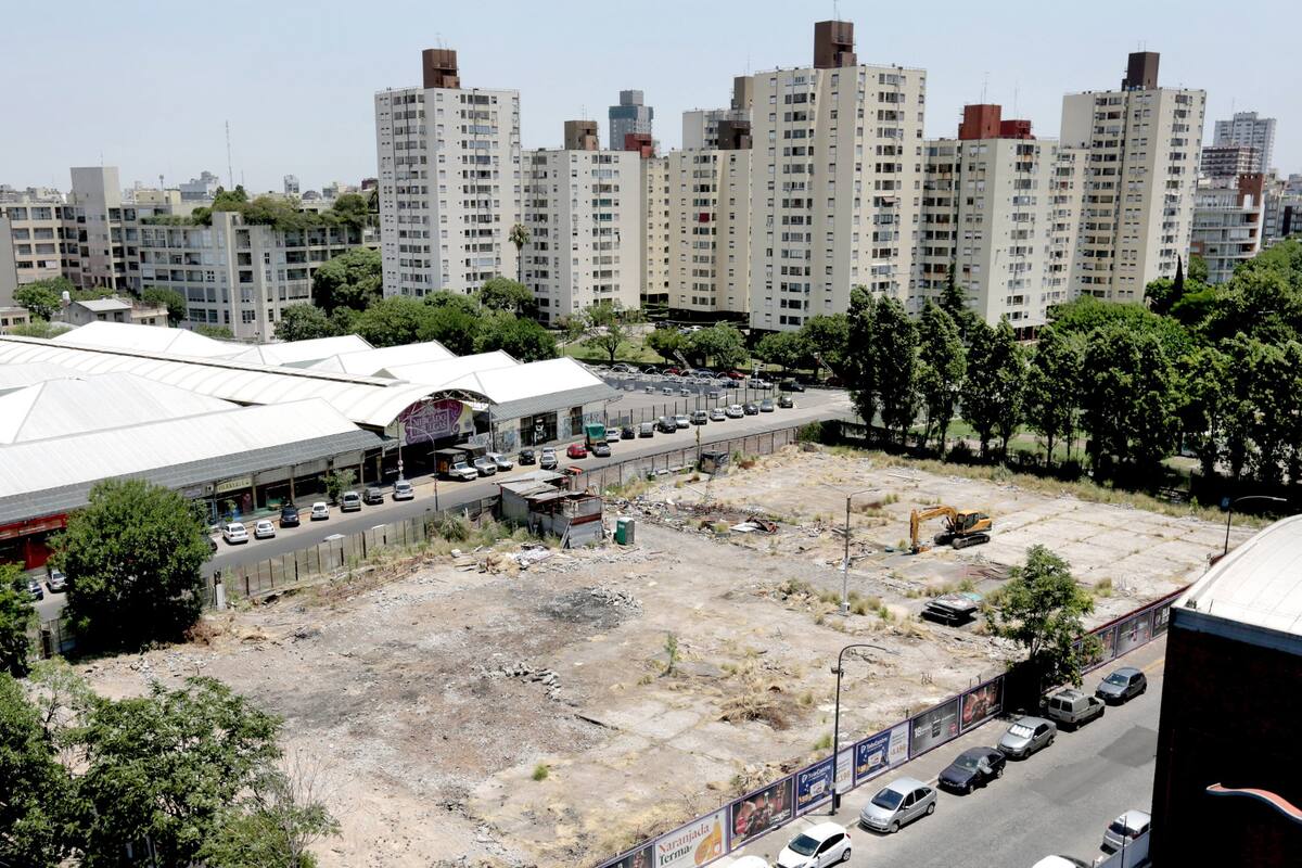 La manzana de Conde, Martínez, Concepción Arenal y Dorrego, eje de la polémica