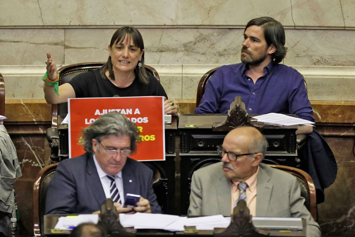 La maratónica sesión por la ley de emergencia económica