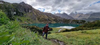“La marca, con su nombre y sus propósitos, es una forma de devolverle algo a lugar donde crecí, donde amo ir a visitar a mi familia y amigos y conectar con la montaña".