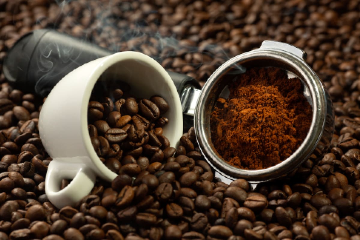 La marca de café New Mexico Piñon Coffee anunció el retiro voluntario de un lote de cápsulas ante la posible contaminación con colorante alimentario