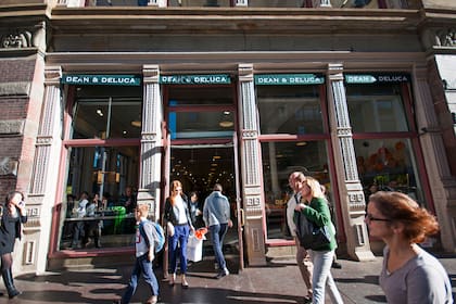 La marca de tiendas de delicatessen bajó la calidad de sus productos y tuvo que cerrar varias locaciones