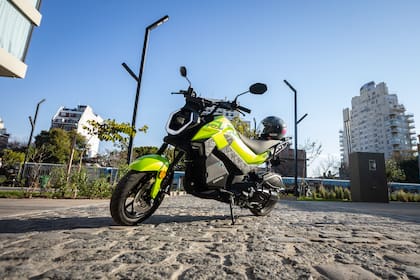 La marca declara una velocidad máxima de 100 km/h