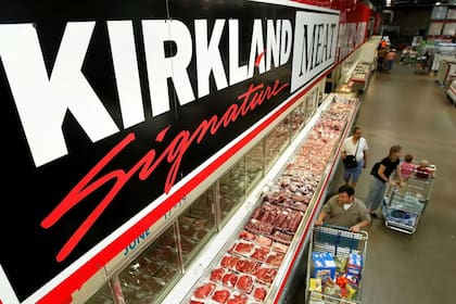 La marca Kirkland Signature es una insignia de Costco; su variedad va desde carnes hasta bebidas alcohólicas