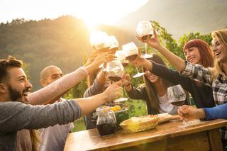 Bodegas Viniterra se renueva y presenta la nueva imagen de sus marcas