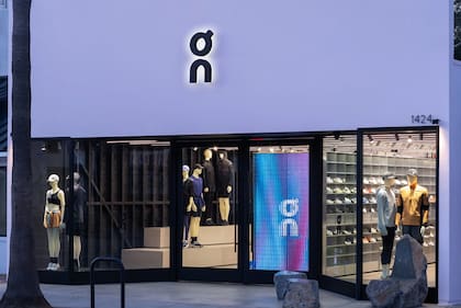 La marca suiza ON cuenta con un poco más de 30 tiendas exclusivas en el mundo. En la región solo está presente en Santiago de Chile