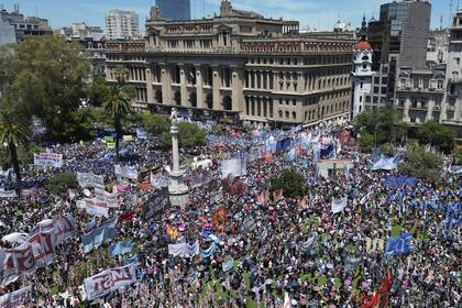 La marcha de la CGT, el 27 de diciembre pasado, al Palacio de Tribunales