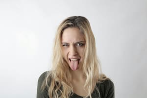 La marcha de la lengua por la que no deberías tomar más café
