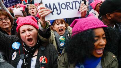 Donald Trump volvió a la carga en Twitter y atacó a las mujeres que marcharon en su contra