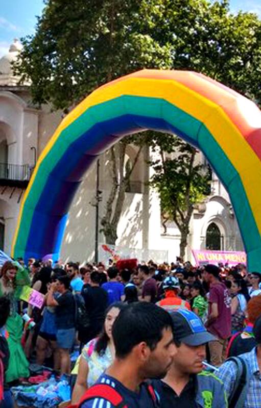 La marcha del orgullo en la Plaza de Mayo