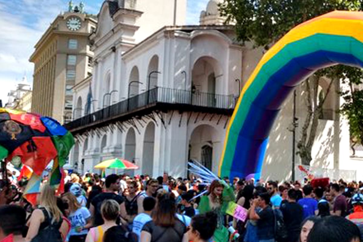 La marcha del orgullo en la Plaza de Mayo