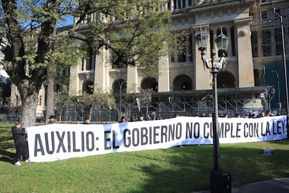 La marcha sostiene el reclamo por el cumplimiento de la ley de financiamiento