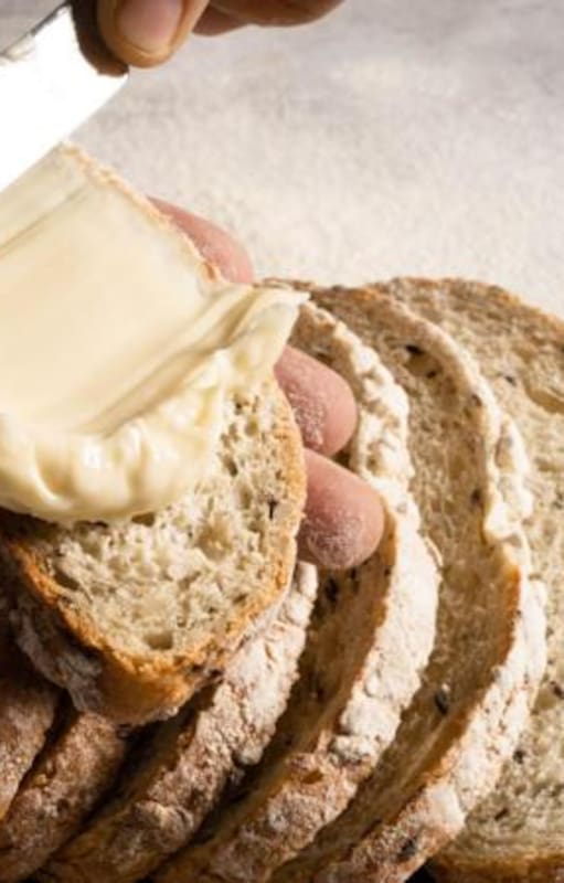 La margarina nació en el siglo XIX como una alternativa económica a la manteca