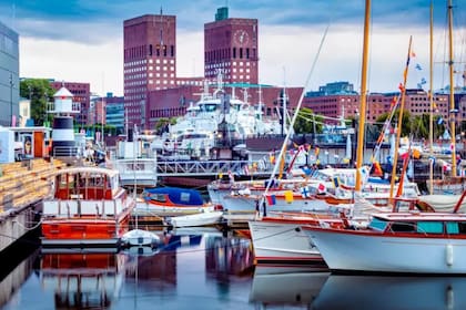 La marina de Oslo, capital de Noruega