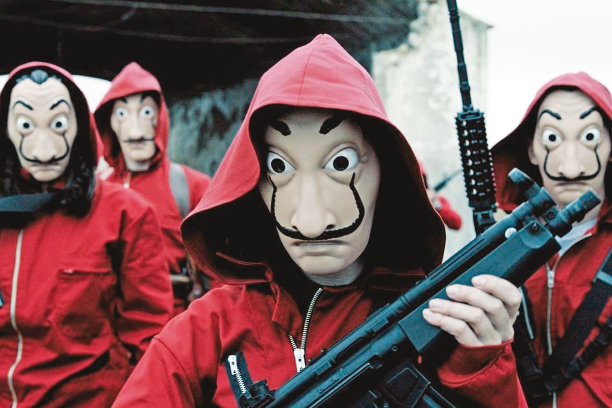 La máscara de Dalí utilizada por los ladrones (y por momentos también por los rehenes, para confundir)