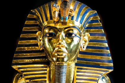 La máscara mortuoria de Tutankamon tiene una marca que revolucionó la historia percibida sobre su vida
