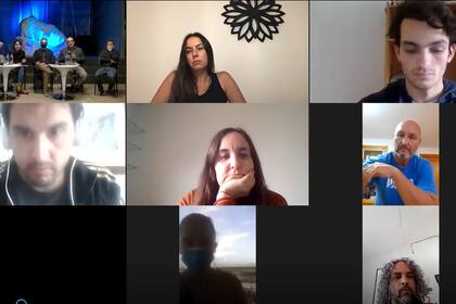 La mayor amenaza en las reuniones es que los participantes asuman inconscientemente el papel de observadores. Para contrarrestar esta decisión implícita, podemos crear una experiencia de responsabilidad compartida desde el principio.