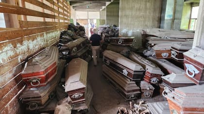 La mayor parte de los ataúdes estaban sin identificación