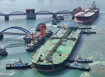 La mayor parte del petróleo iraní se envía a terminales como esta, en la provincia china de Shandong