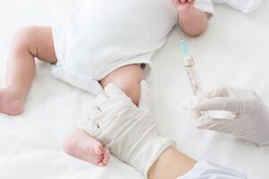 La mayoría de las hepatitis virales se pueden prevenir con vacunas, incluyendo la E