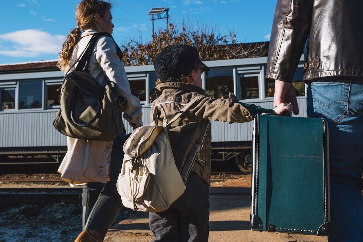 La mayoría de los padres prefiere que sus hijos vean clases online tras el incremento de las redadas