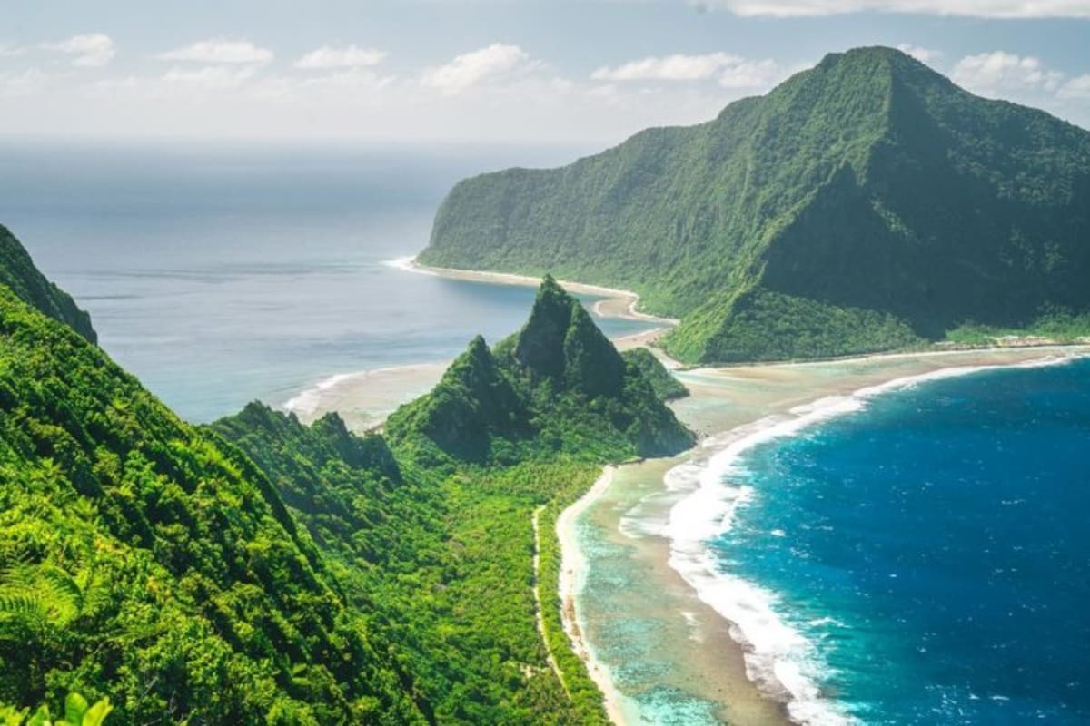 La mayoría de los países en donde el virus aún no se propagó son islas desiertas o con muy poquitos habitantes, como Samoa ubicada en Oceanía.