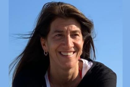 “La mayoría de los productores, ya sea por el amor a la tierra y a su producción, deciden volver a invertir. Pero cada vez son más los casos de aquellos que quedan en la mitad del camino con sus activos y sus inversiones comprometidas”, denunció Naveyra