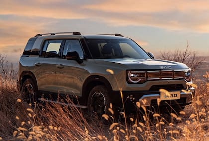 La mecánica combina un motor naftero turbo de 1.5 litros con asistencia eléctrica y una transmisión DHT