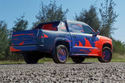 La mecánica híbrida combina un motor naftero de 1,5 litros y 183 CV, con dos motores eléctricos que le garantizarán una potencia de alrededor de 480 CV