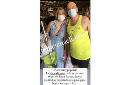 La mediática posó con un hombre en el supermercado. Foto: Luciana Elbustola