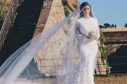 La mediática subió a sus redes sociales nuevas imágenes del gran día