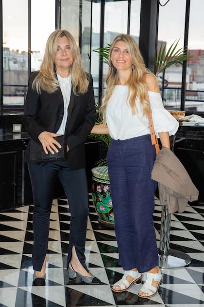 La médica Edith Szlazer y su hija Priscila Chauvel.