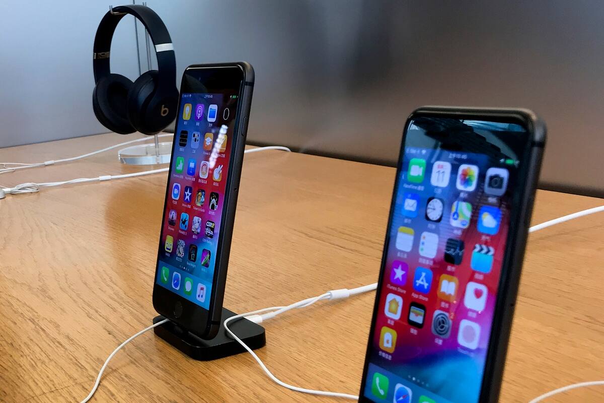 La medida afecta a todos los modelos desde el iPhone 6s al iPhone X; es por una disputa comercial entre ambas compañías