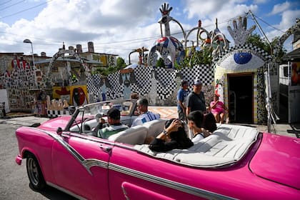 La medida afecta a todos los turistas extranjeros, salvo los canadienses