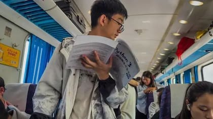 La medida afectaría a estudiantes chinos o personas vinculadas en el Partido Comunista Chino