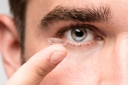 La medida alcanza a dos tipos de lentes de contacto