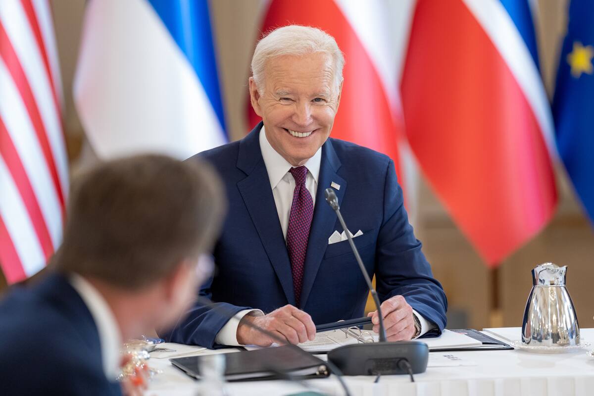 La medida anunciada por el presidente Biden beneficiará a más de 800 mil deudores de préstamos estudiantiles