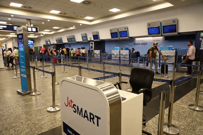 La medida de fuerza afecta a los aeropuertos de todo el país