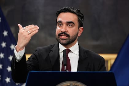 La medida para subir el salario a los trabajadores también incluye una oferta para participar de las tareas de saneamiento en medio de la tormenta invernal que azota a Nueva York