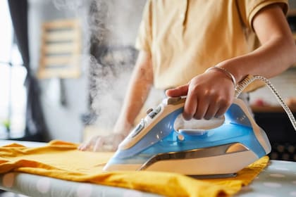 La mejor manera de planchar y decirle chau a las arrugas de la ropa