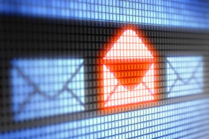 La mensajería instantánea amenaza con desplazar a los mensajes de e-mail, pero diversos servicios y nuevas funciones permiten sacarle todo el jugo a esta longeva y útil herramienta digital