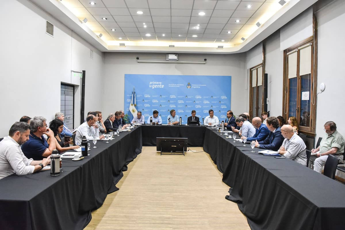 La Mesa Agroalimentaria integra el equipo de trabajo que armó el Gobierno para encontrar una solución a los problemas de la sequía