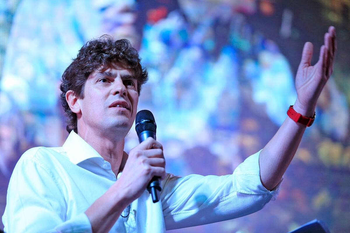 La mesa chica de Lousteau: con quiénes define su estrategia electoral