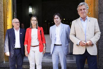 La Mesa de Enlace. Carlos Castagnani (CRA), Andrea Sarnari (Federación Agraria), Lucas Magnano (Coninagro) y Nicolás Pino (Sociedad Rural Argentina)