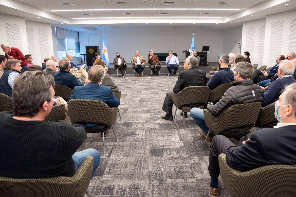 La Mesa de Enlace en la reunión con referentes de la cadena cárnica