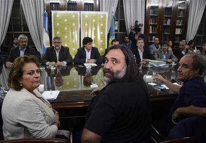 La mesa de negociación, en el Ministerio de Economía provincial